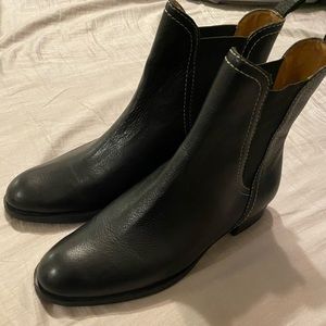 Antonio Melani Black Leather Chelsea Boots Pull On 6 1/2
